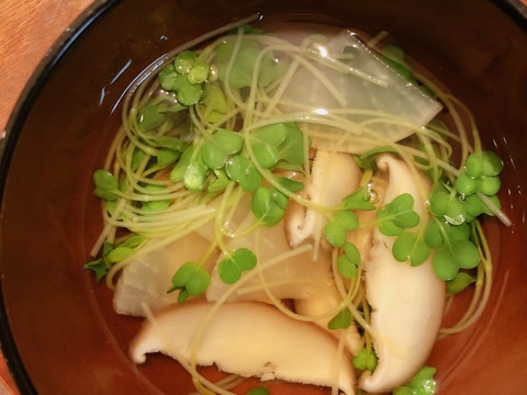 大根と椎茸のお吸い物